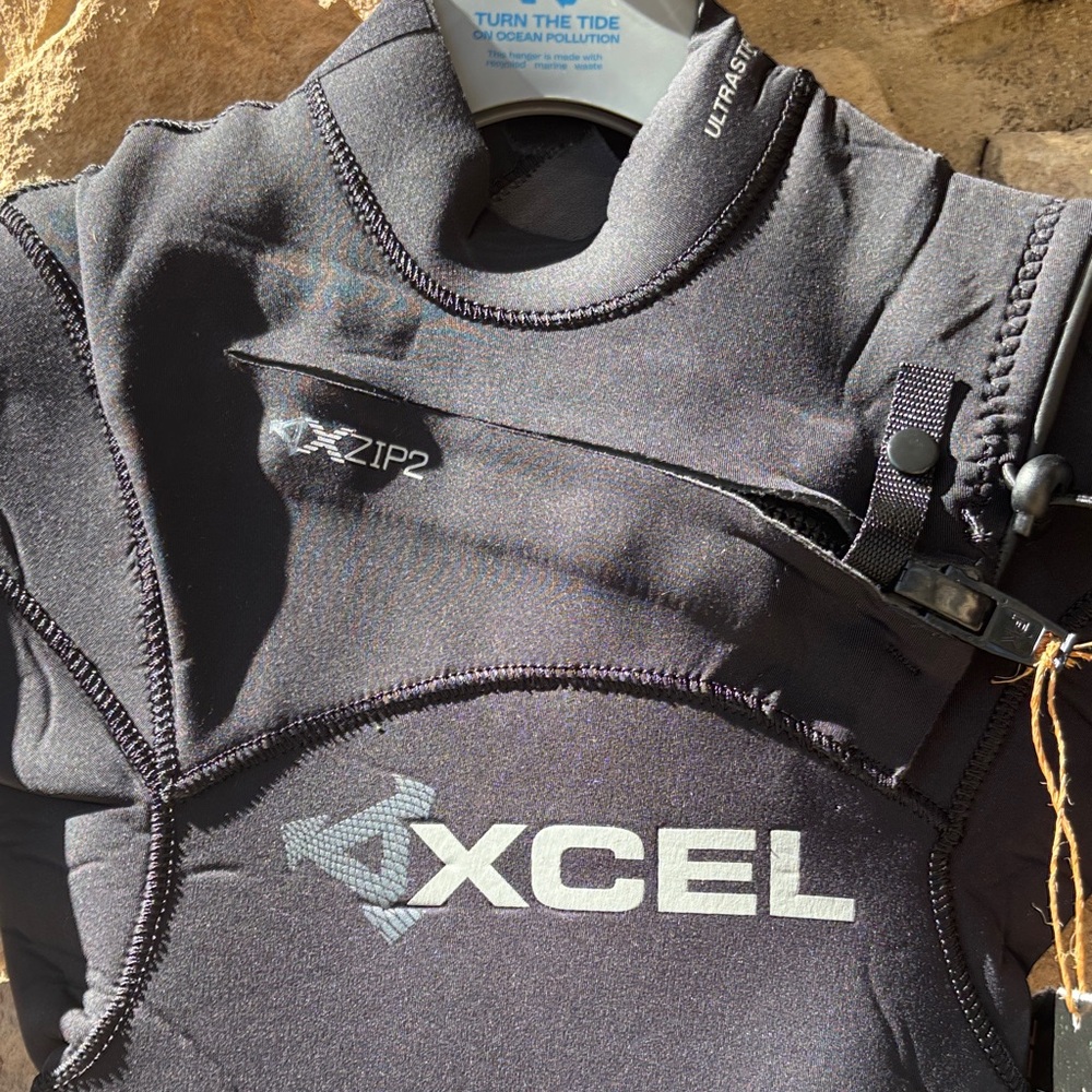 XCEL Infiniti comp x chest zip2 4/3mm tape seams ultrastretch Wetsuit kid 8 New - Picture 3 of 8